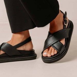 ALOHAS Marshmallow Sandal Black Leather Size 37
